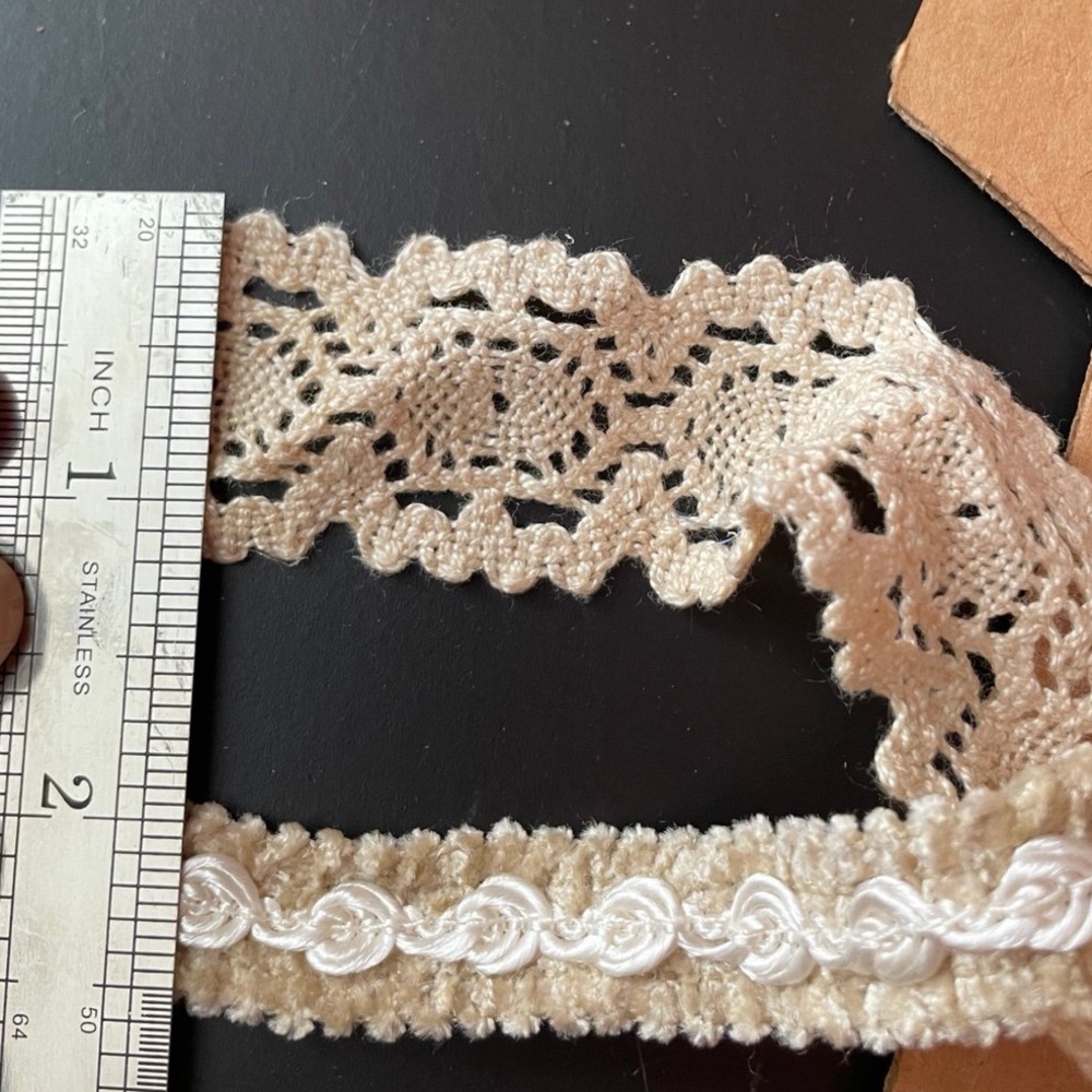 Vintage trim 2 neutral color trims, approx 1 yard each. Jute lace sewing crafts